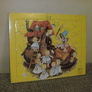 Vintage 1954 Sifo Co Nursery Rhyme Tray Puzzle ~ Old Woman Who Lived in a Shoe